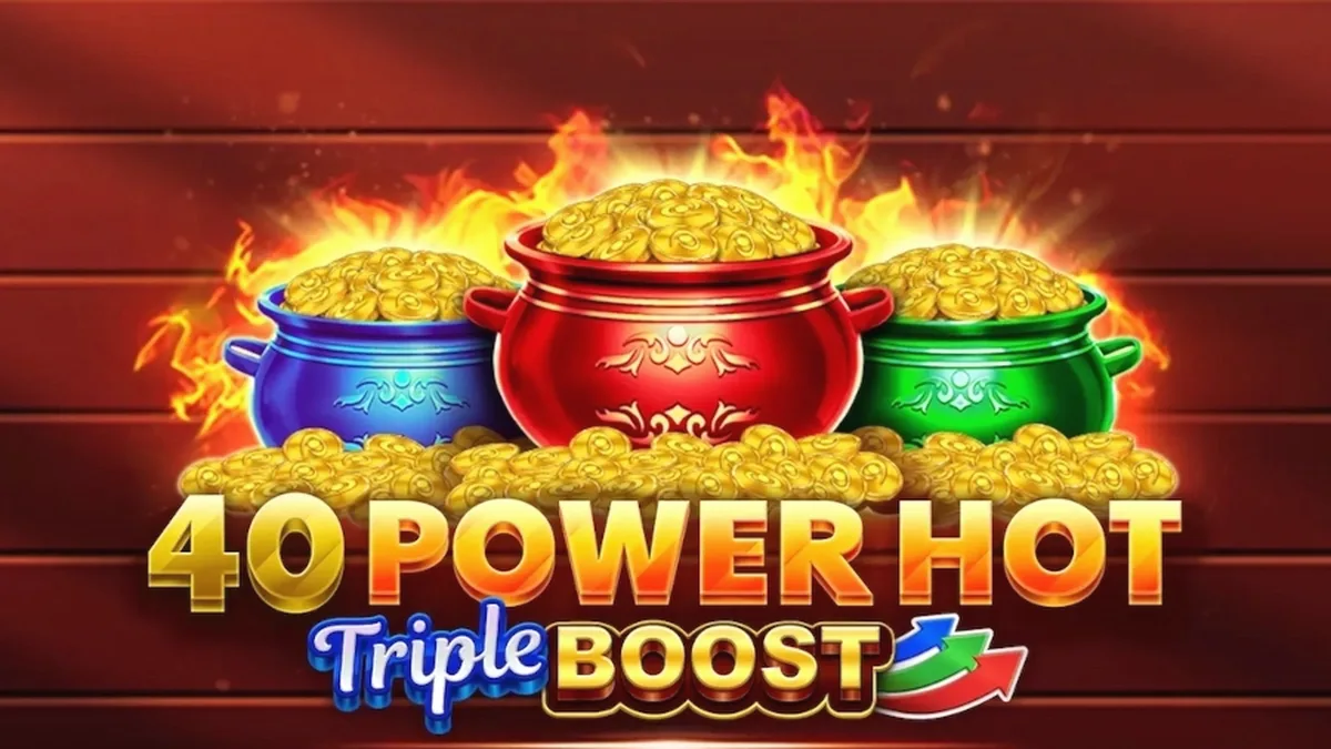 Interface do jogo 40 Power Hot Triple Boost com símbolos clássicos